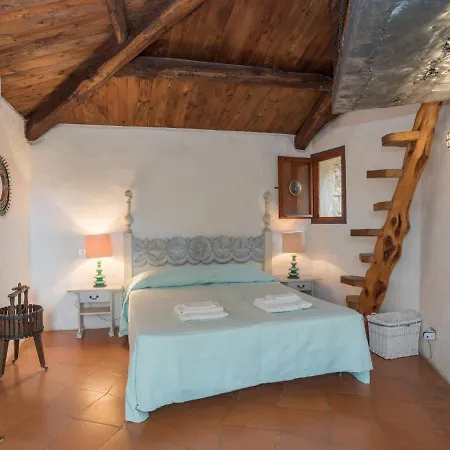 別荘 Roccia Di Volpe By Interhome *