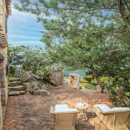 別荘 Roccia Di Volpe By Interhome *