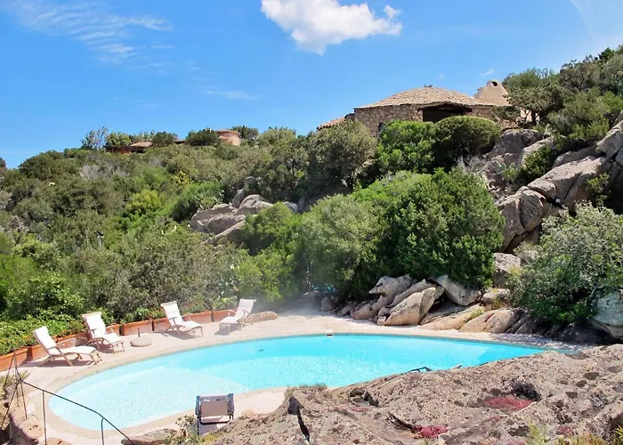 別荘 Roccia Di Volpe By Interhome ポルト・チェルボ